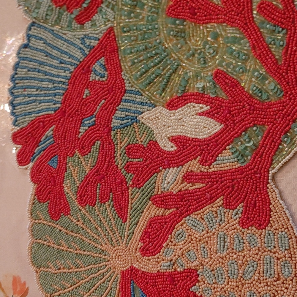 🐳 Beaded "Beachy" Runner - Picture 3 of 8